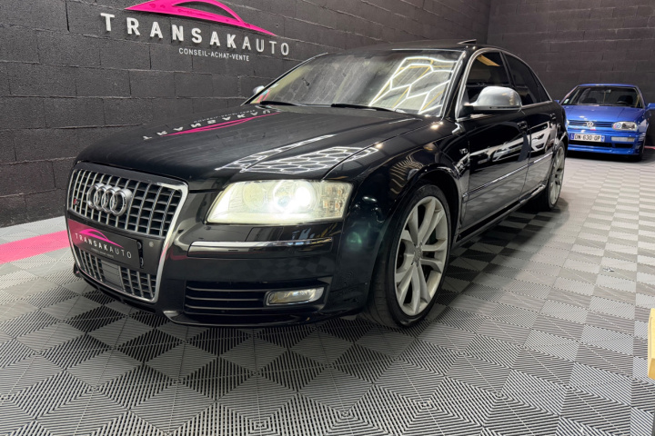 AUDI S8