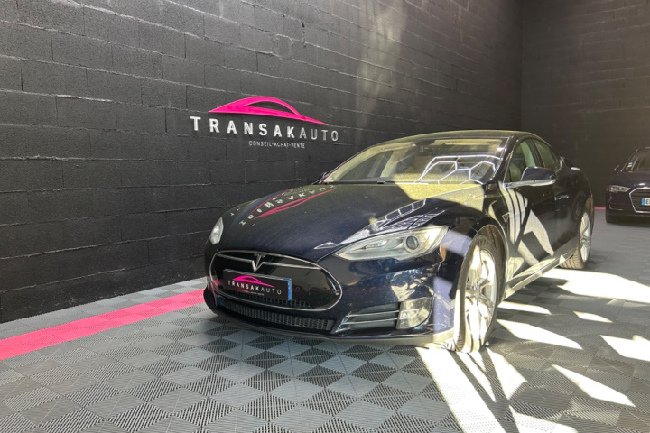 TESLA MODEL S