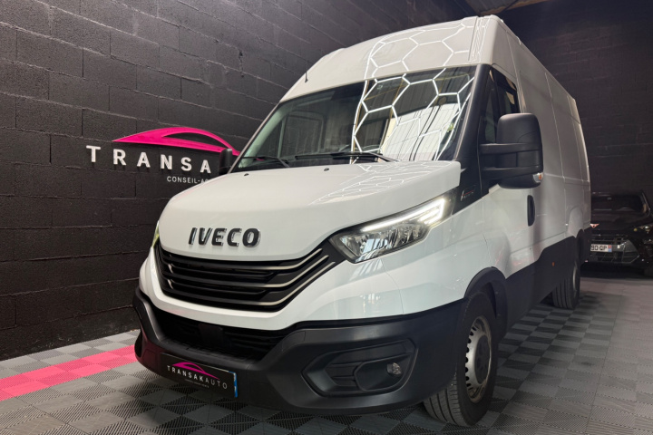 IVECO  FOURGON 35S18