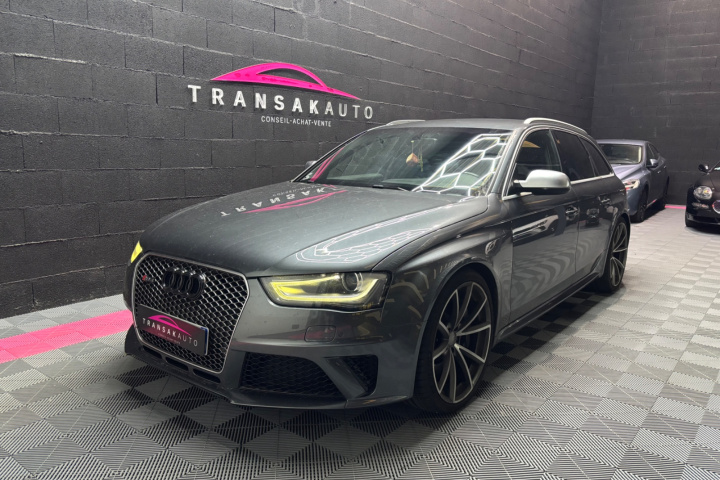 AUDI RS4 AVANT