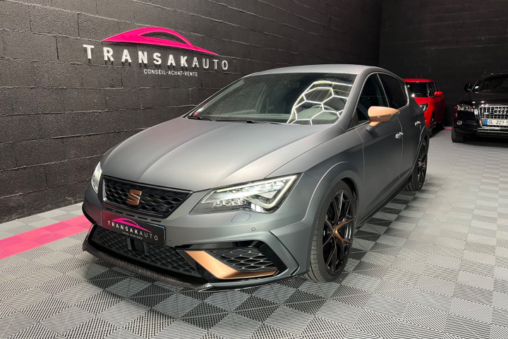 SEAT LEON