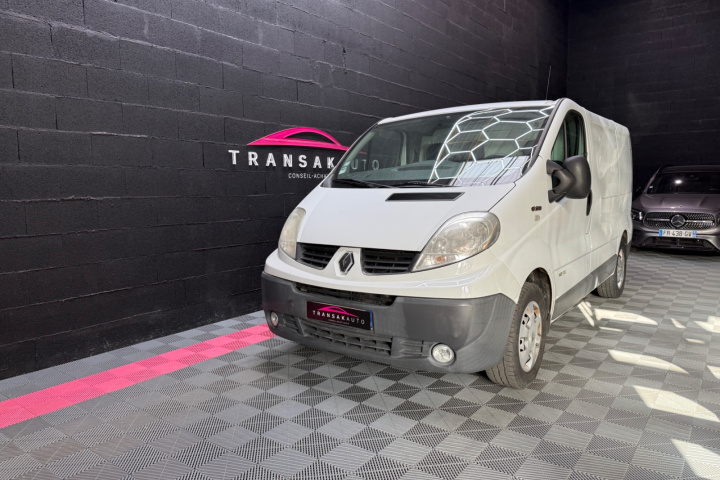 RENAULT TRAFIC FOURGON
