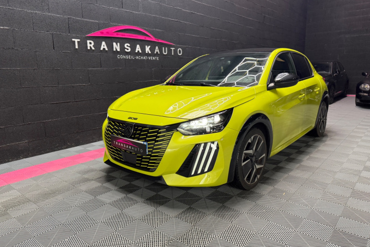 PEUGEOT 208 